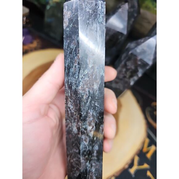 1ea Arfvedsonite Garnet Blue Flashes Crystal Point Tower Polished 1.5- 1.90lbs - Picture 7 of 12